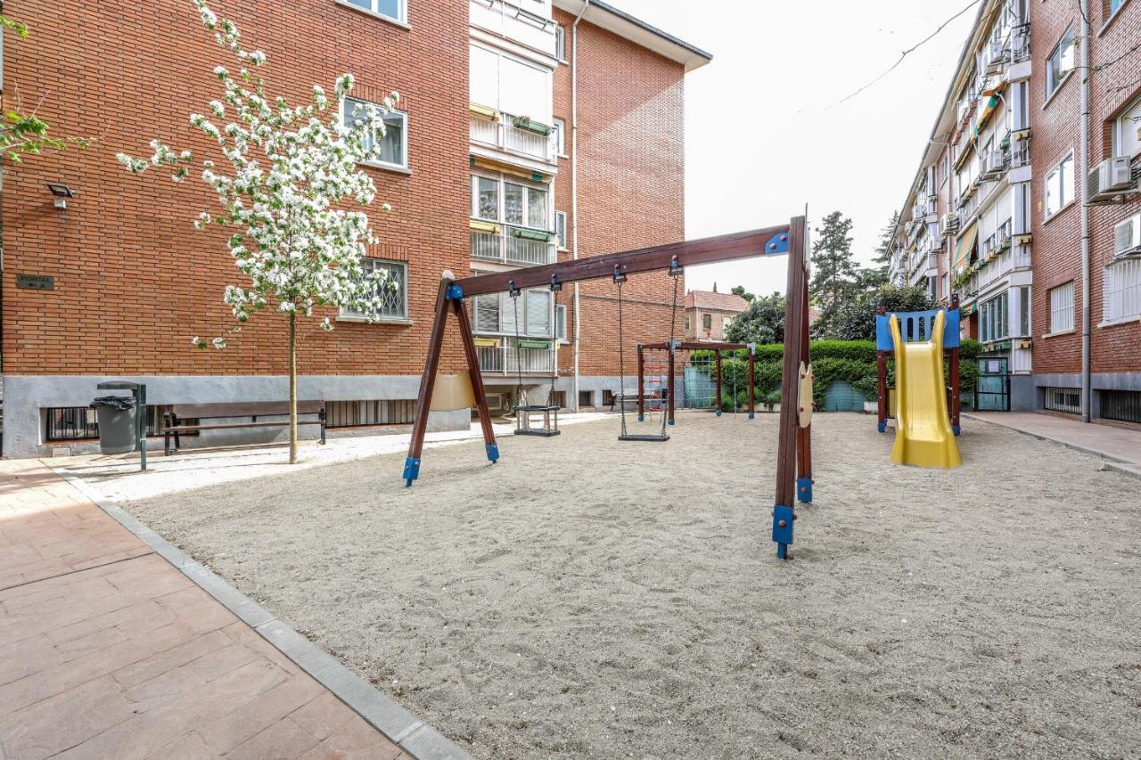 Apartamentos Reformados En Arturo Soria Madrid Exteriör bild